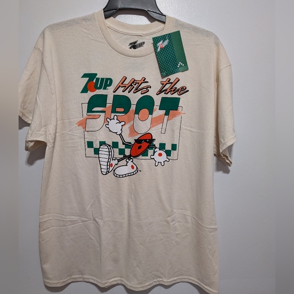 Adult Shirt 7 UP Size XL Brand New with tag - Picture 1 of 3